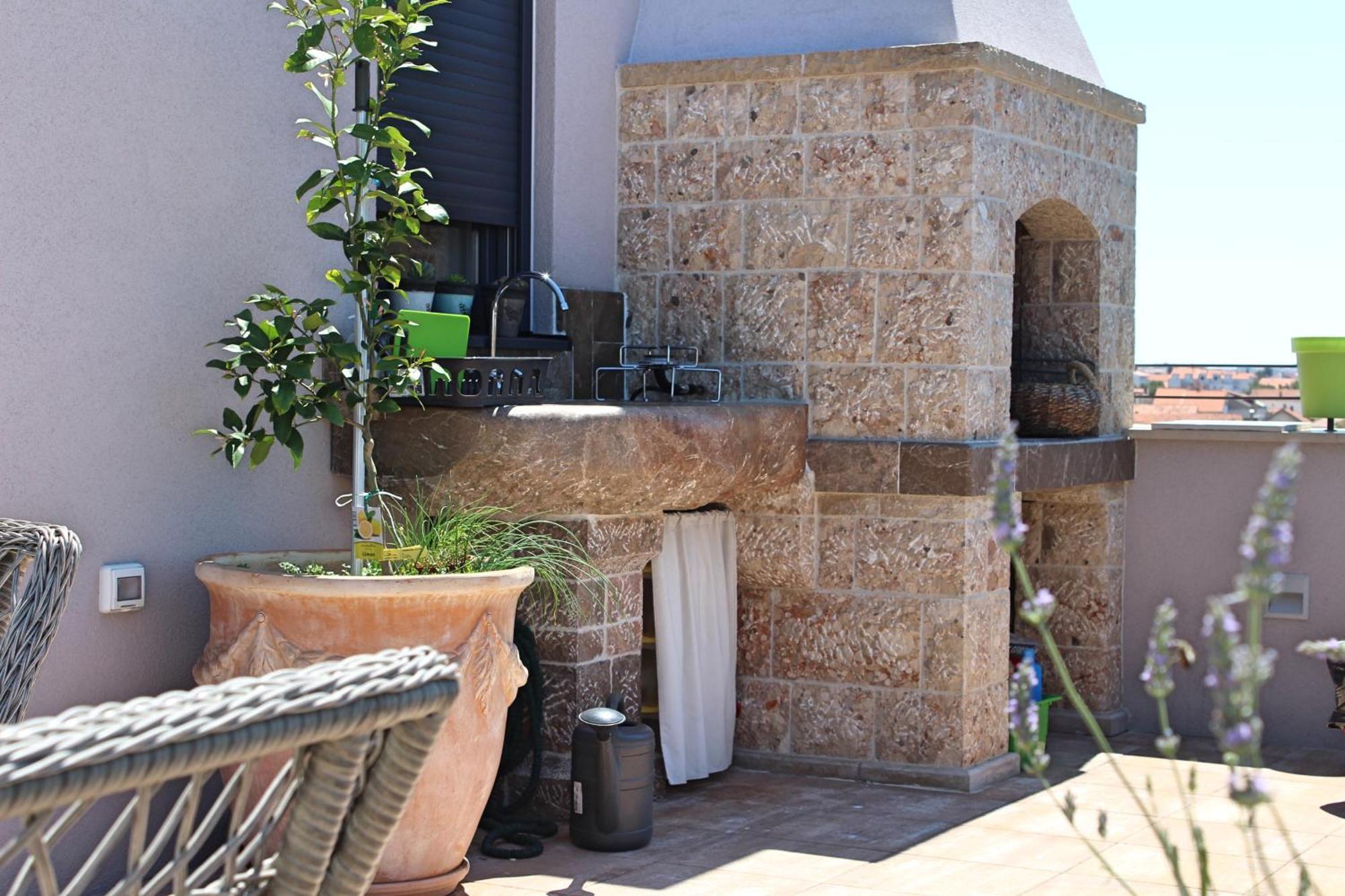 Garden Terrace *
